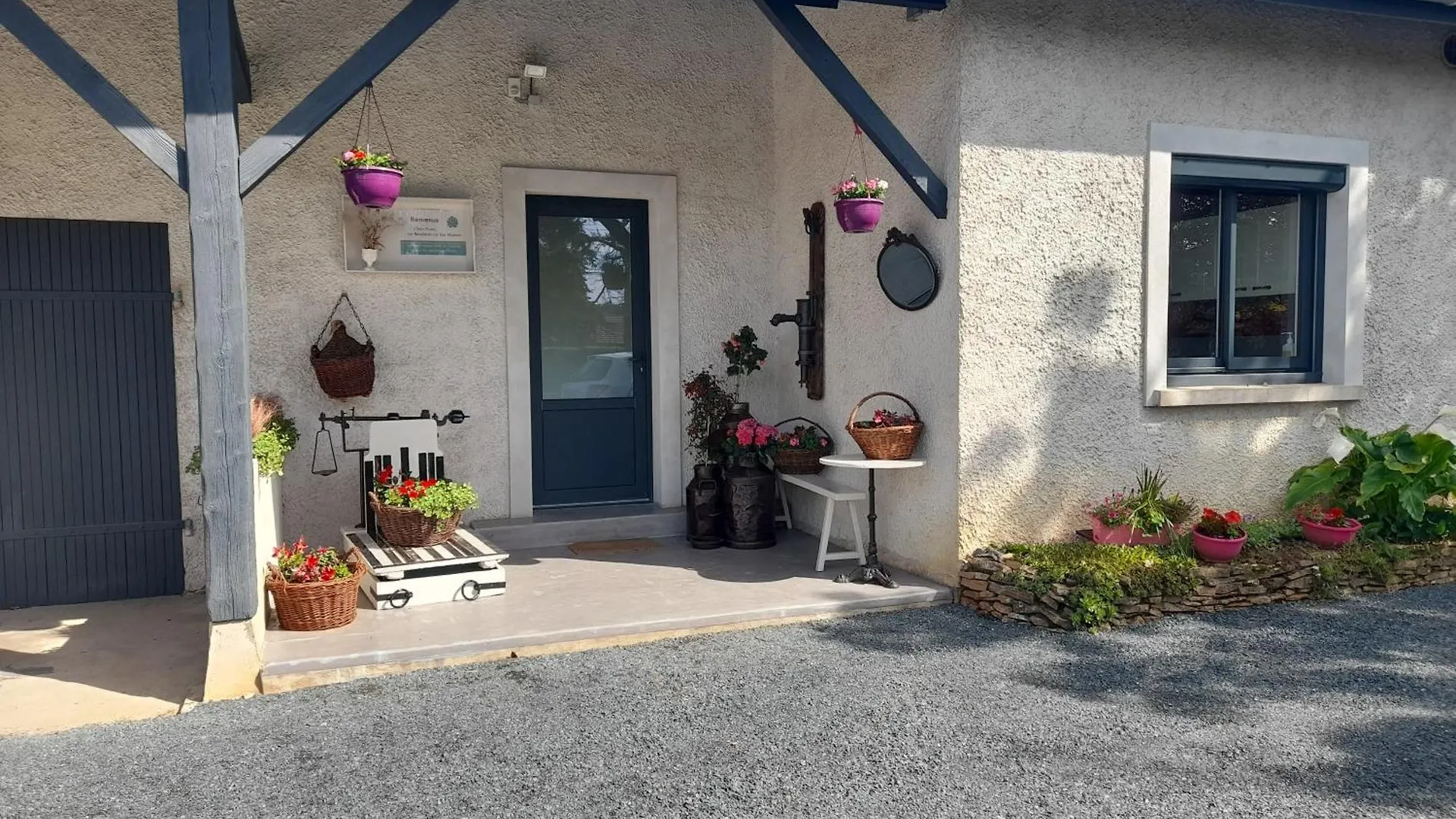 Bed & Breakfast La Maison Du Bonheur - Chambre Tourterelle - Borne De Recharge Ve Saint-Bernard