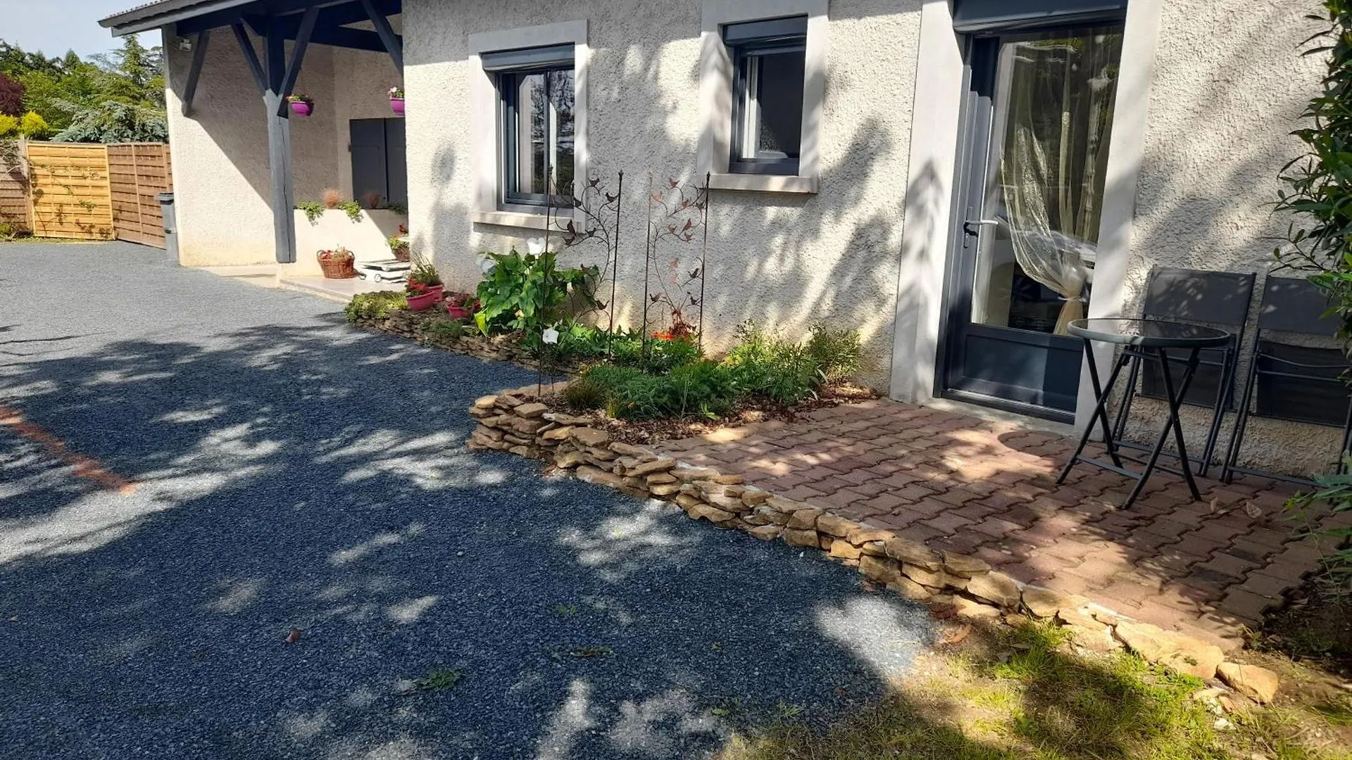 La Maison Du Bonheur - Chambre Tourterelle - Borne De Recharge Ve Saint-Bernard  France